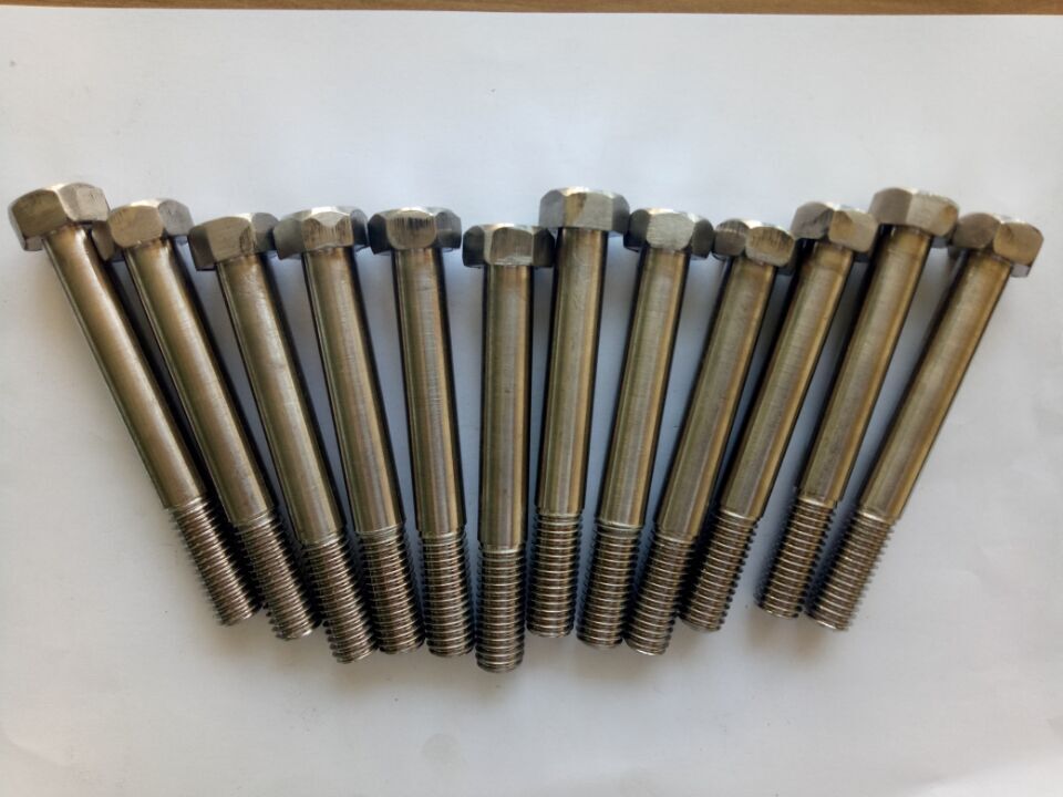 Duplex S31803 DIN 931 hex bolt with partial thread 2 1/2