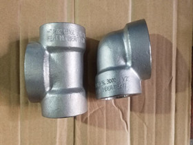 ASTM A182 F316L SW equal tee 2