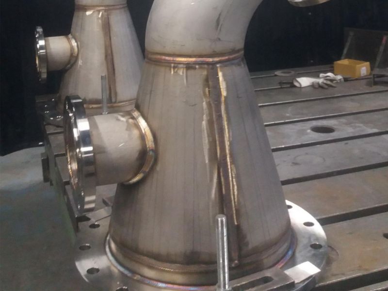 Stainless steel pipe with elbow flange tee