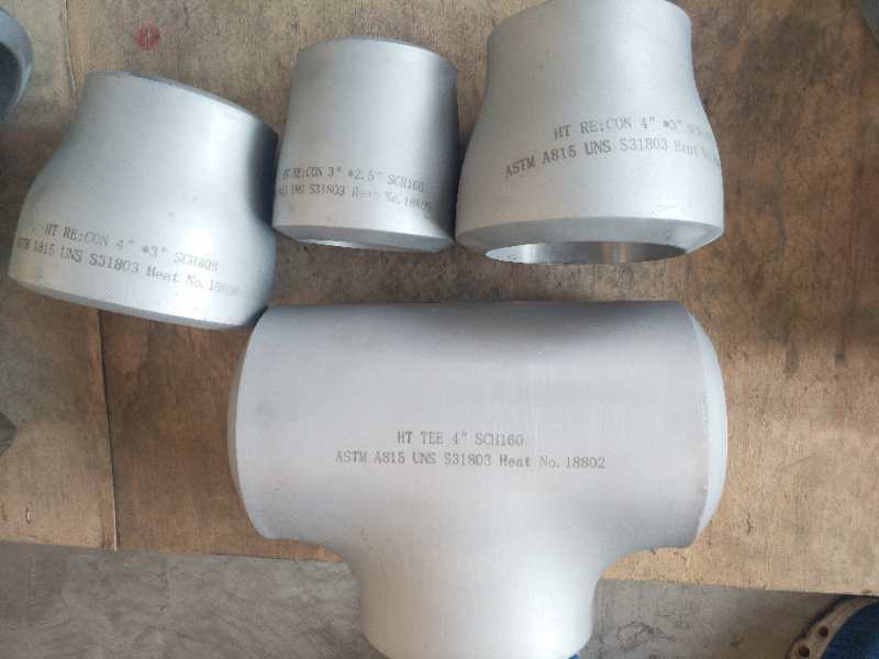 Duplex 2205 ASTM A815 UNS S31803 pipe fittings elbow tee reducer cap 