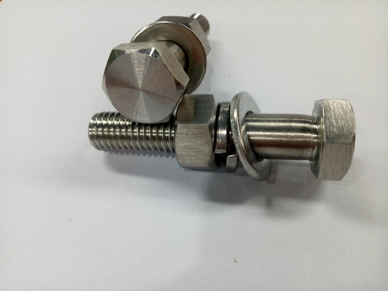 Hastelloy C276 M16 X 60 Half threaded Bolt with nut with washer Sample for free