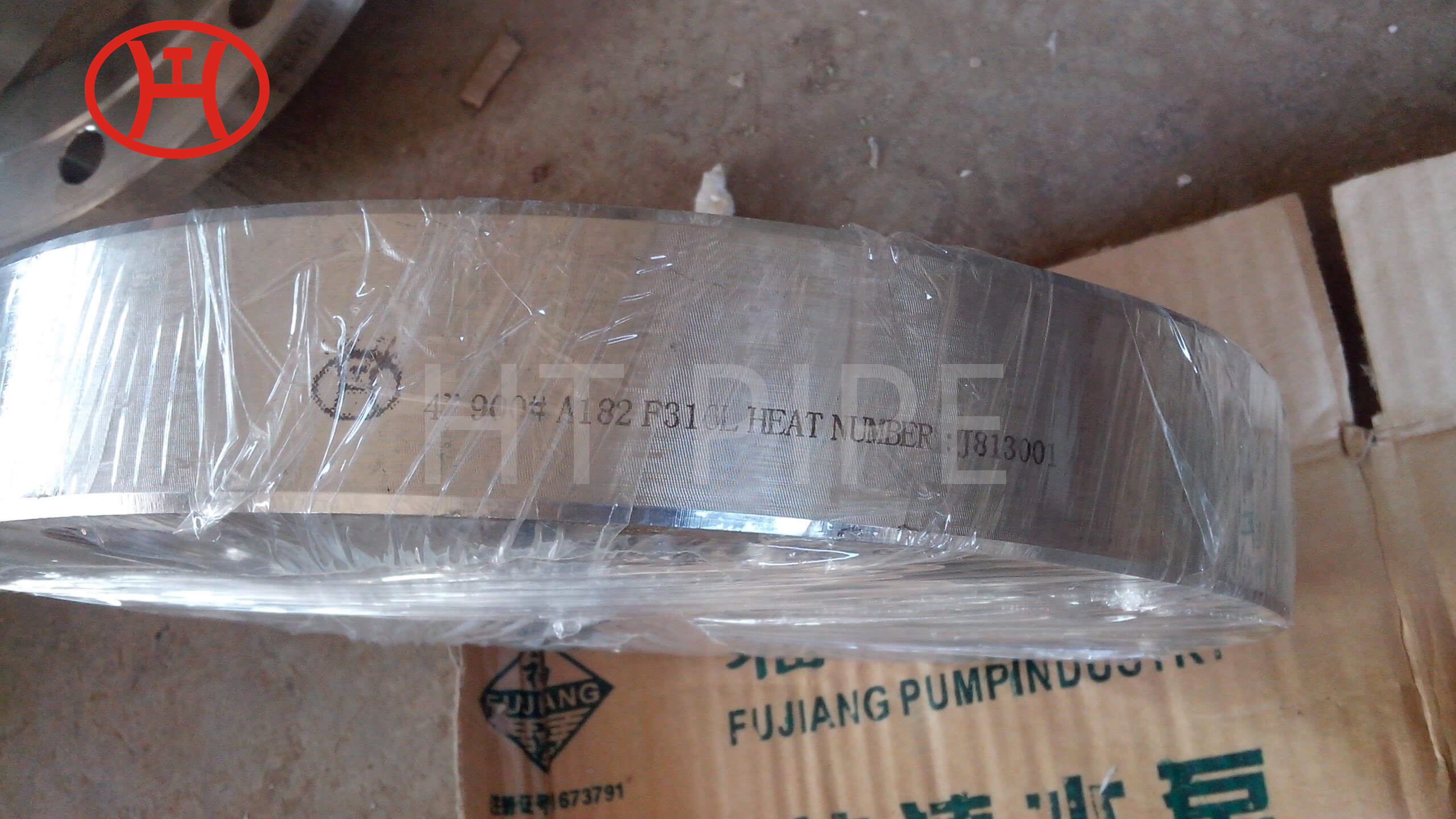 ASTM A815 Super Duplex Steel UNS S32750 Buttweld Fitting Tee
