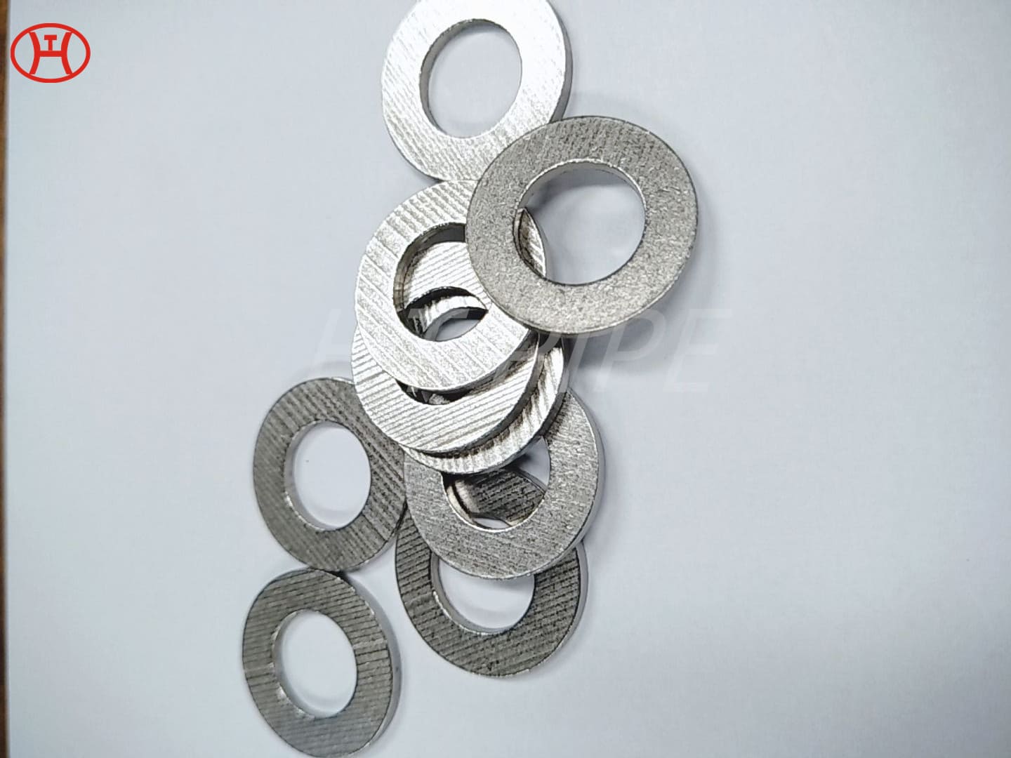 1-4in hardened steel circular clipped washers