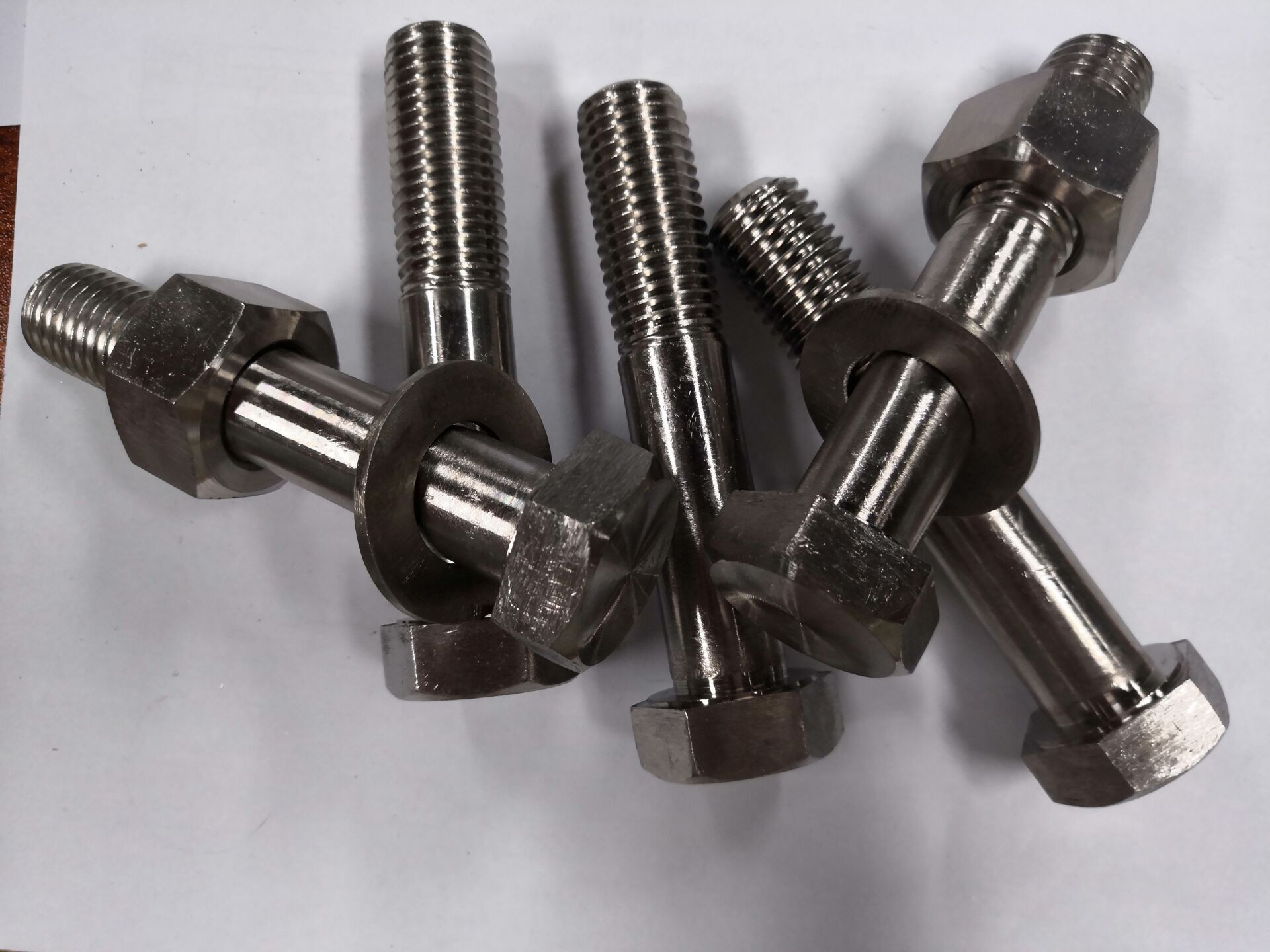 China suppliers manufacturing price size galvanize grade 8.8 hex bolt nut set stainless steel different types of bolts and nuts