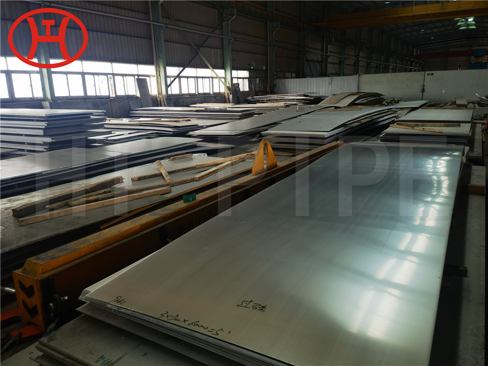 Spot Products Stored in Stainless Steel Plate Factory Warehouse