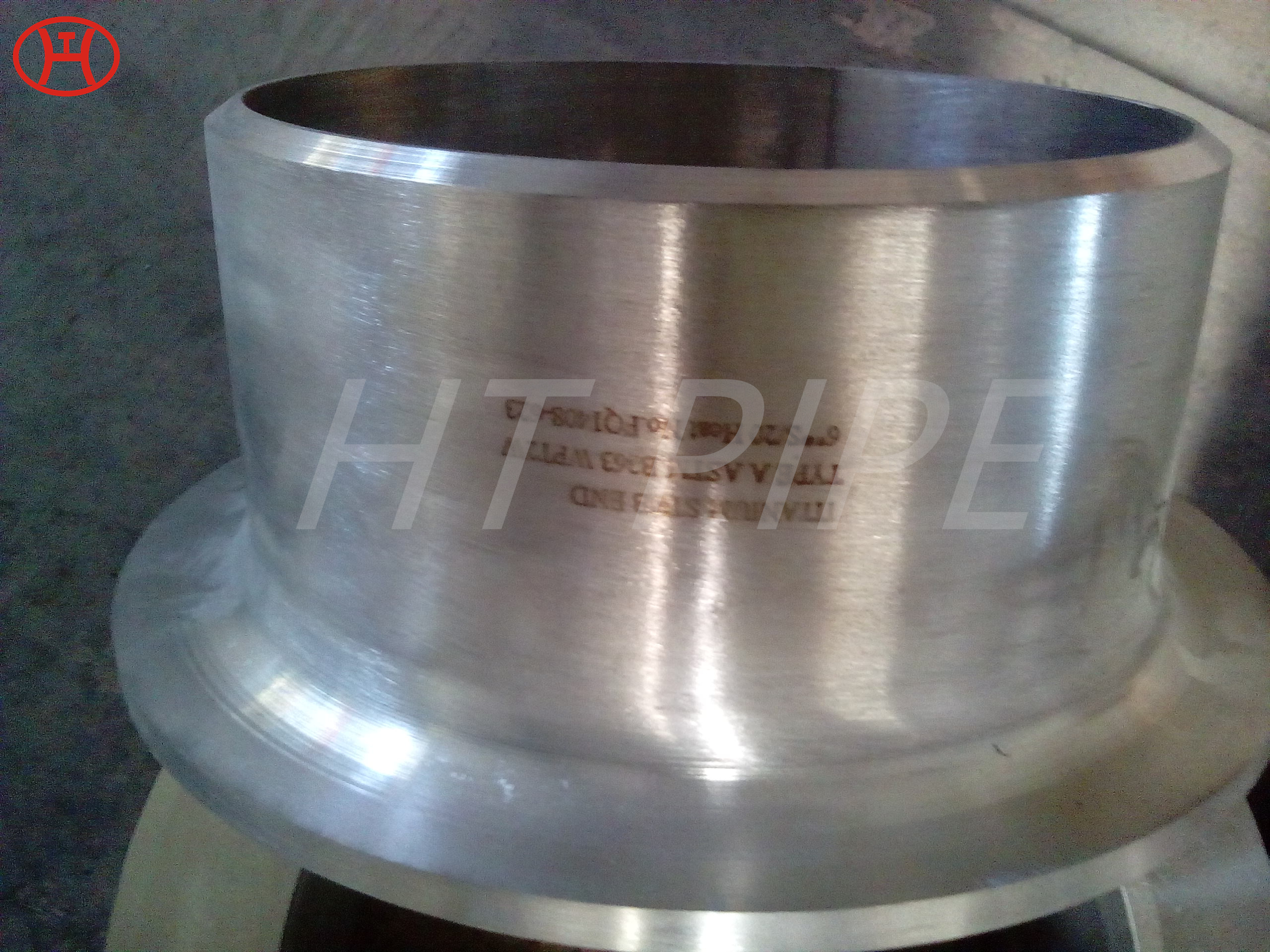 titanium pipe fittings stub end be polished to a high lustre