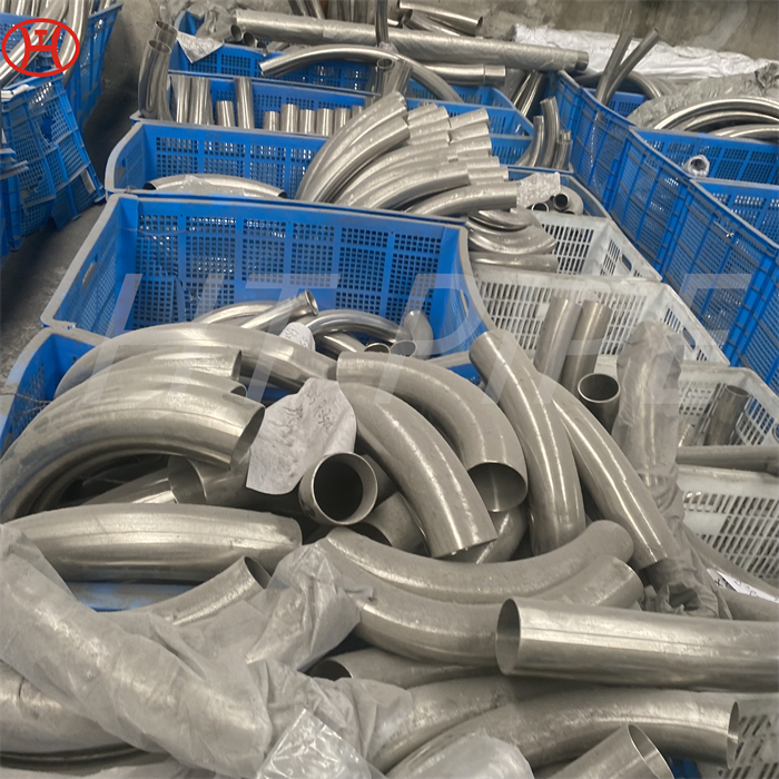 Stainless steel 304 304L pipe bends in accordance with ANSI ASME and DIN standards